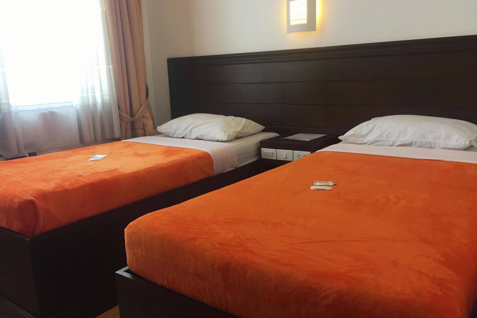 Pearli View Hotel Iloilo Powered By Cocotel Room photo
